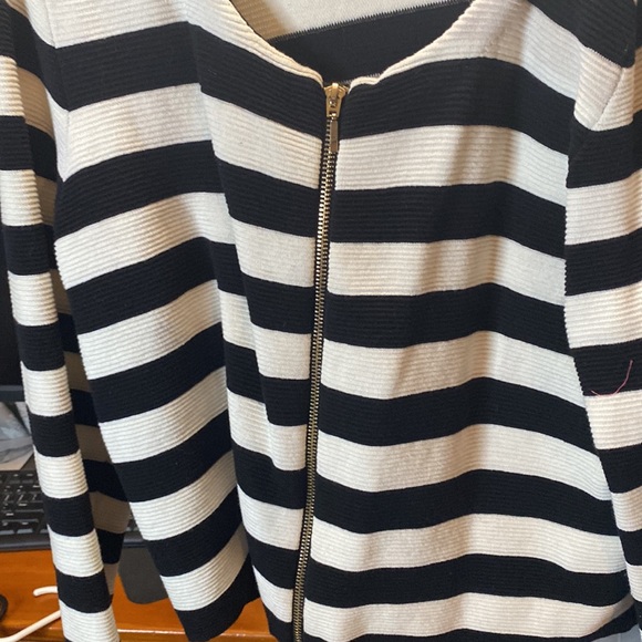 Black and white striped coat - Picture 3 of 3